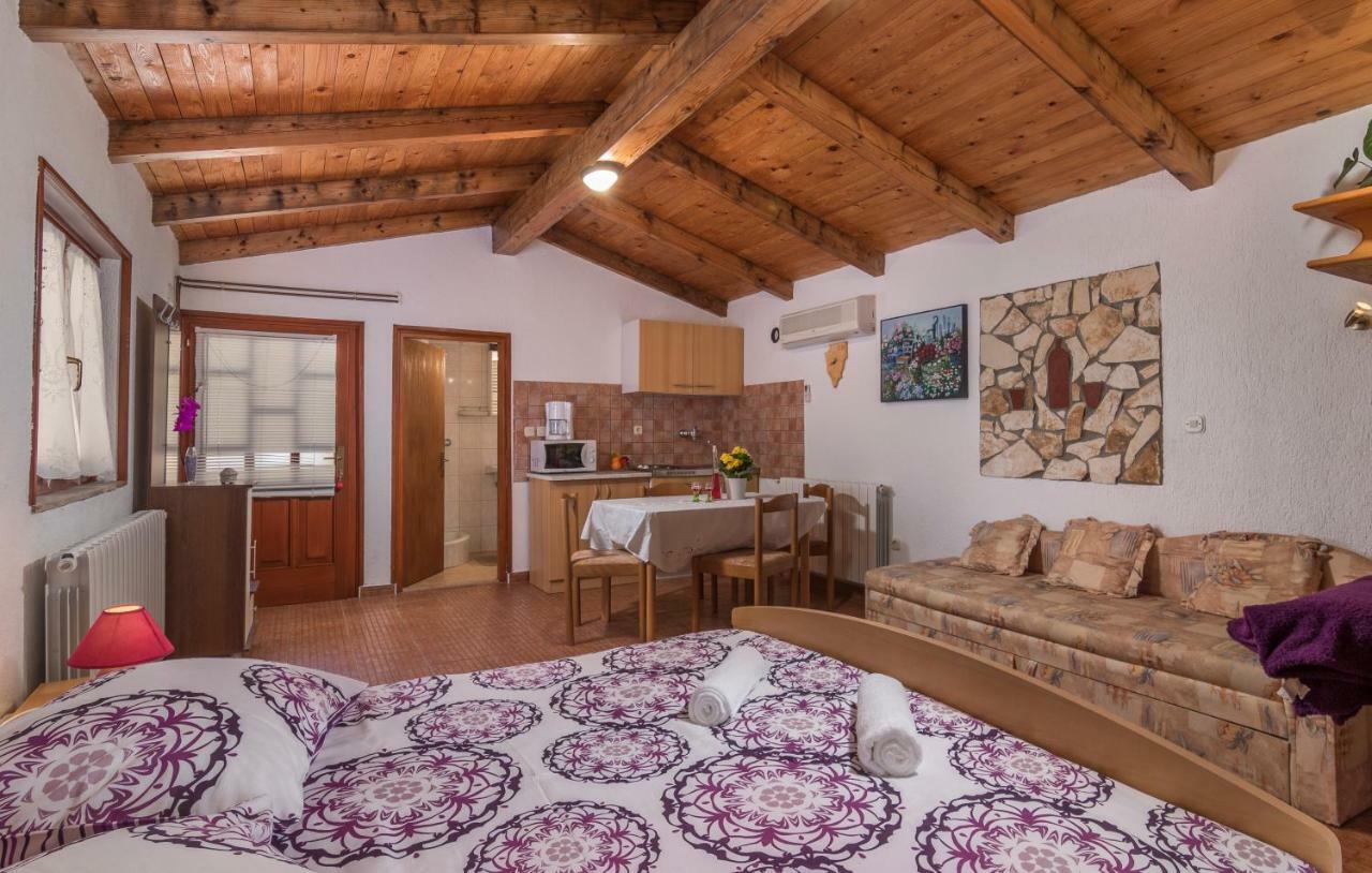 Apartmani Zikovic Poreč Eksteriør billede